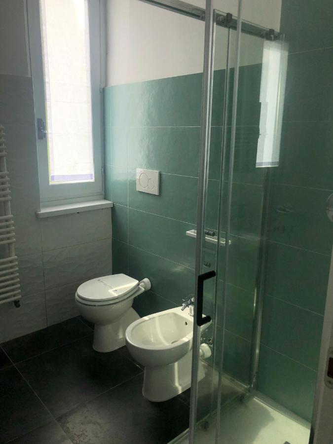 Casa Gaiani Villetta In Riva Al Lago Vista Mozzafiato Varano Borghi Exterior foto