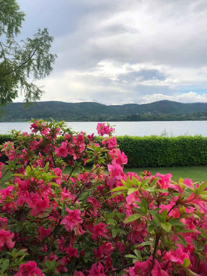 Casa Gaiani Villetta In Riva Al Lago Vista Mozzafiato Varano Borghi Exterior foto